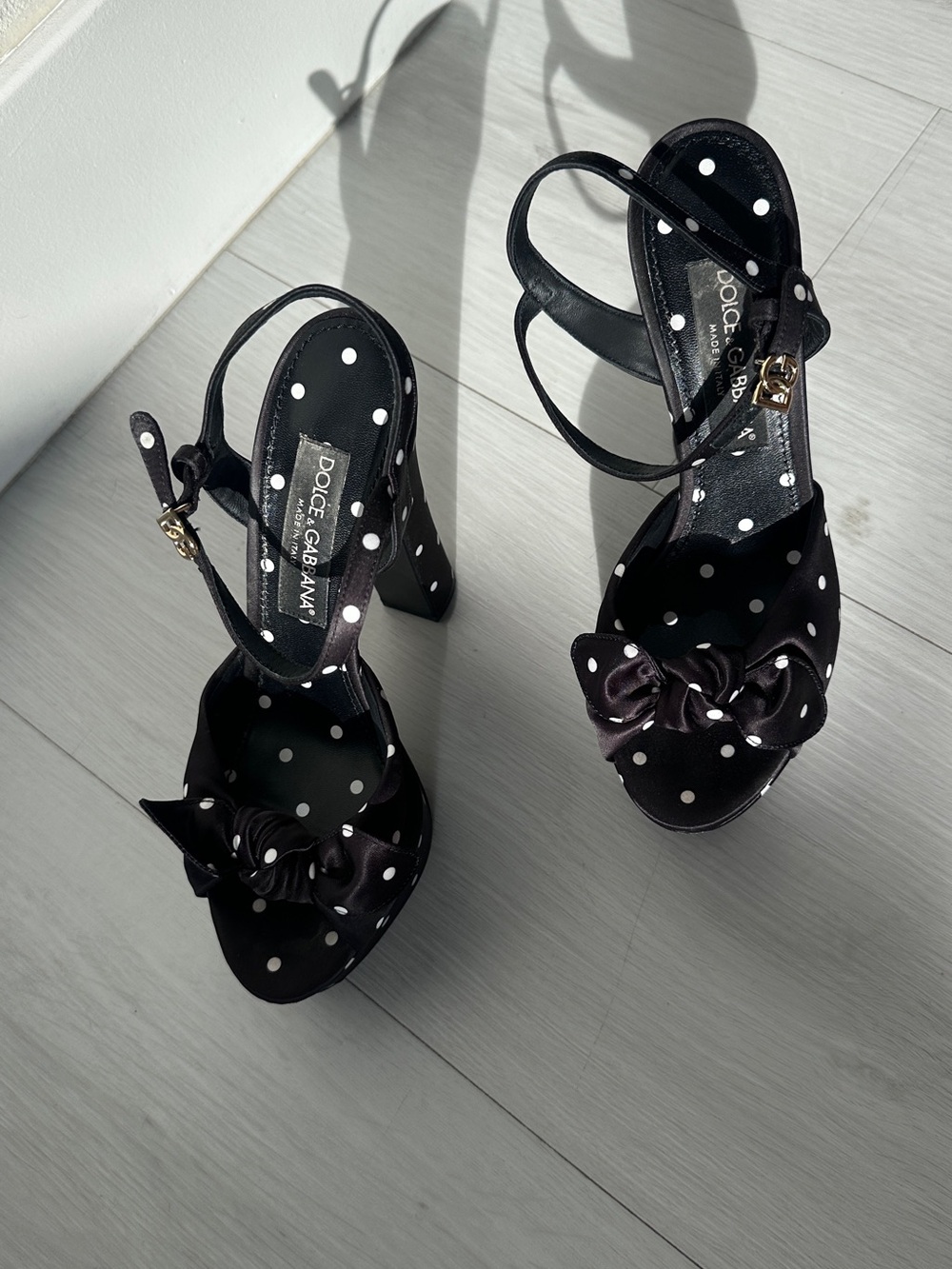 Dolce & Gabbana Black Polka Dot Platform Heels with Bow - Picture 2 of 3